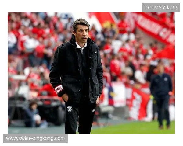 重量级足球巨星正式加盟新东家引发球迷热烈讨论与全球媒体关注